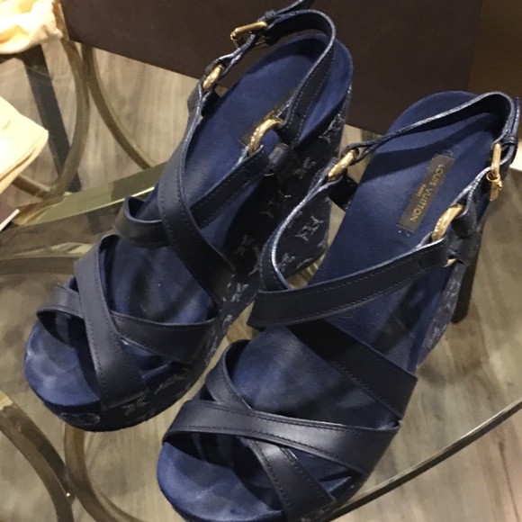 Louis Vuitton Gorgeous Wedge Sandals - Picture 2 of 7